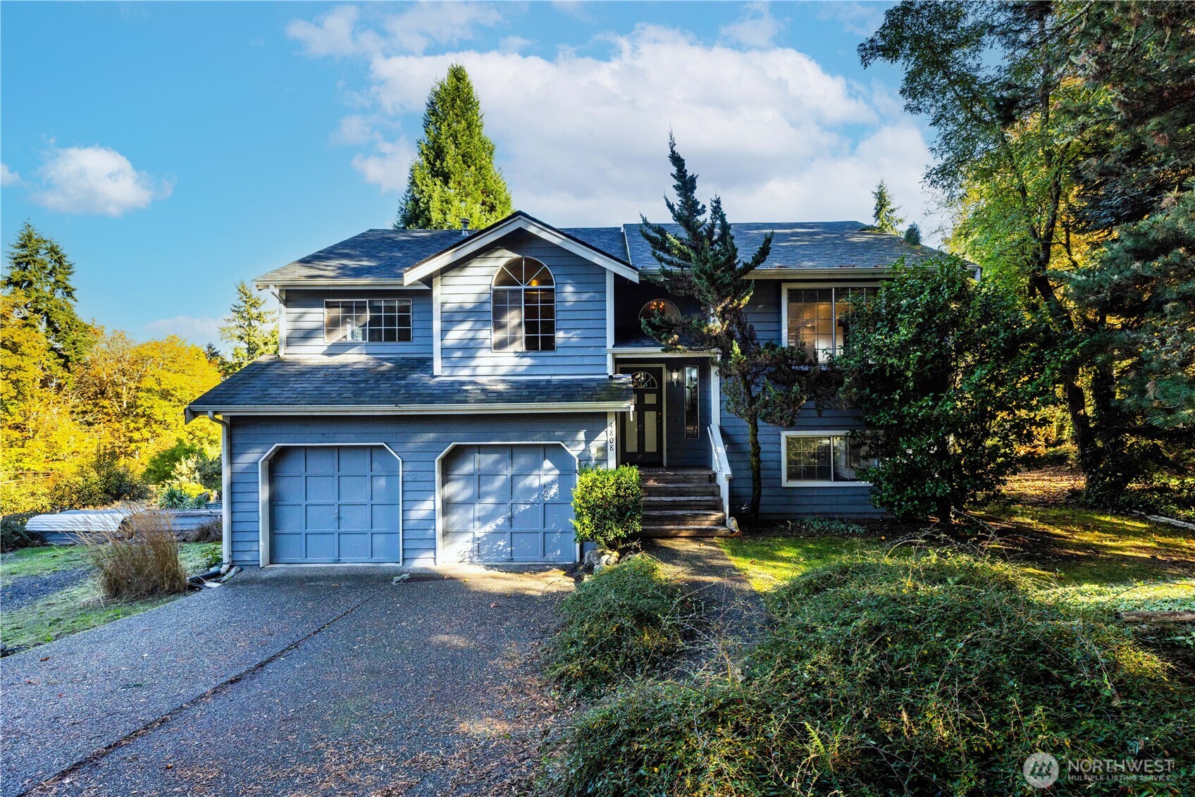 4808 Charmont Lane Northeast Bremerton, WA 98310 - Photo 2 of 38