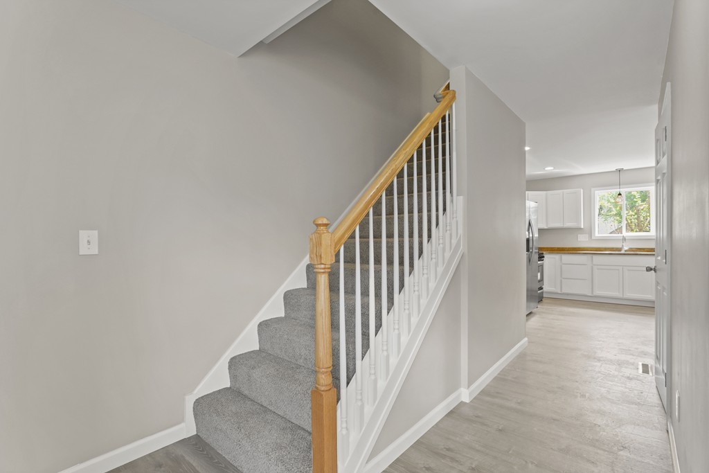 51-53 Sanderson Street Springfield, MA 01107 - Photo 9 of 29 Gallery Image 9