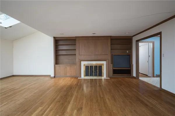 $900,000 | 1900 West 70th Street, Mission Hills, KS 66208