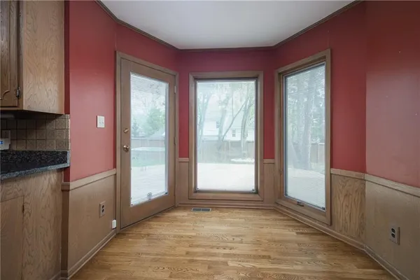 $900,000 | 1900 West 70th Street, Mission Hills, KS 66208