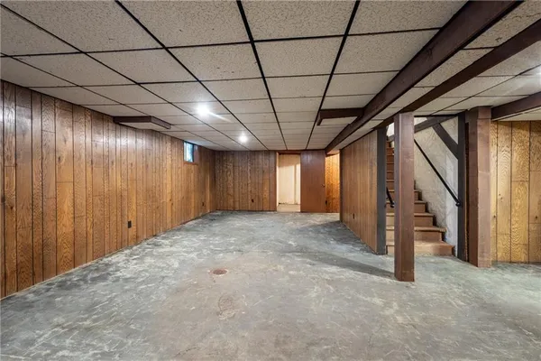 $900,000 | 1900 West 70th Street, Mission Hills, KS 66208