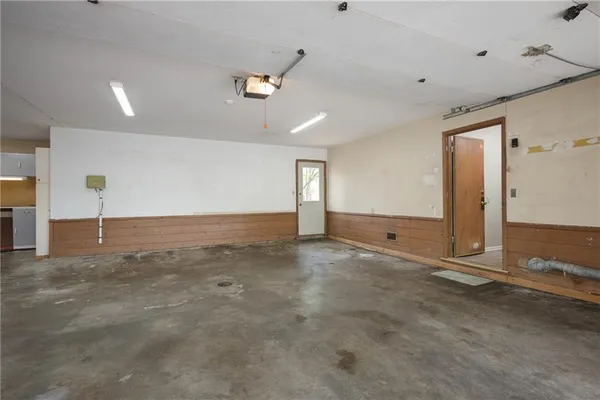 $900,000 | 1900 West 70th Street, Mission Hills, KS 66208