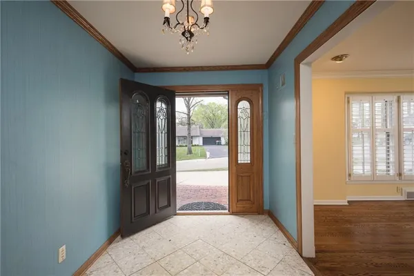 $900,000 | 1900 West 70th Street, Mission Hills, KS 66208