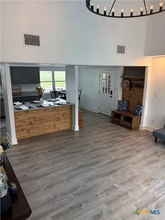 $618,000 | 264 Live Oak Drive, Inez, TX 77968