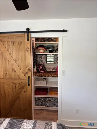 $618,000 | 264 Live Oak Drive, Inez, TX 77968