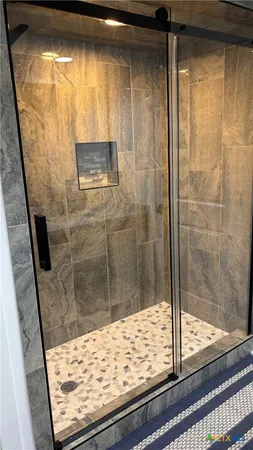 $618,000 | 264 Live Oak Drive, Inez, TX 77968