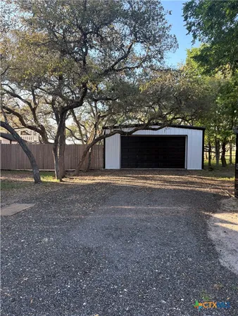 $618,000 | 264 Live Oak Drive, Inez, TX 77968