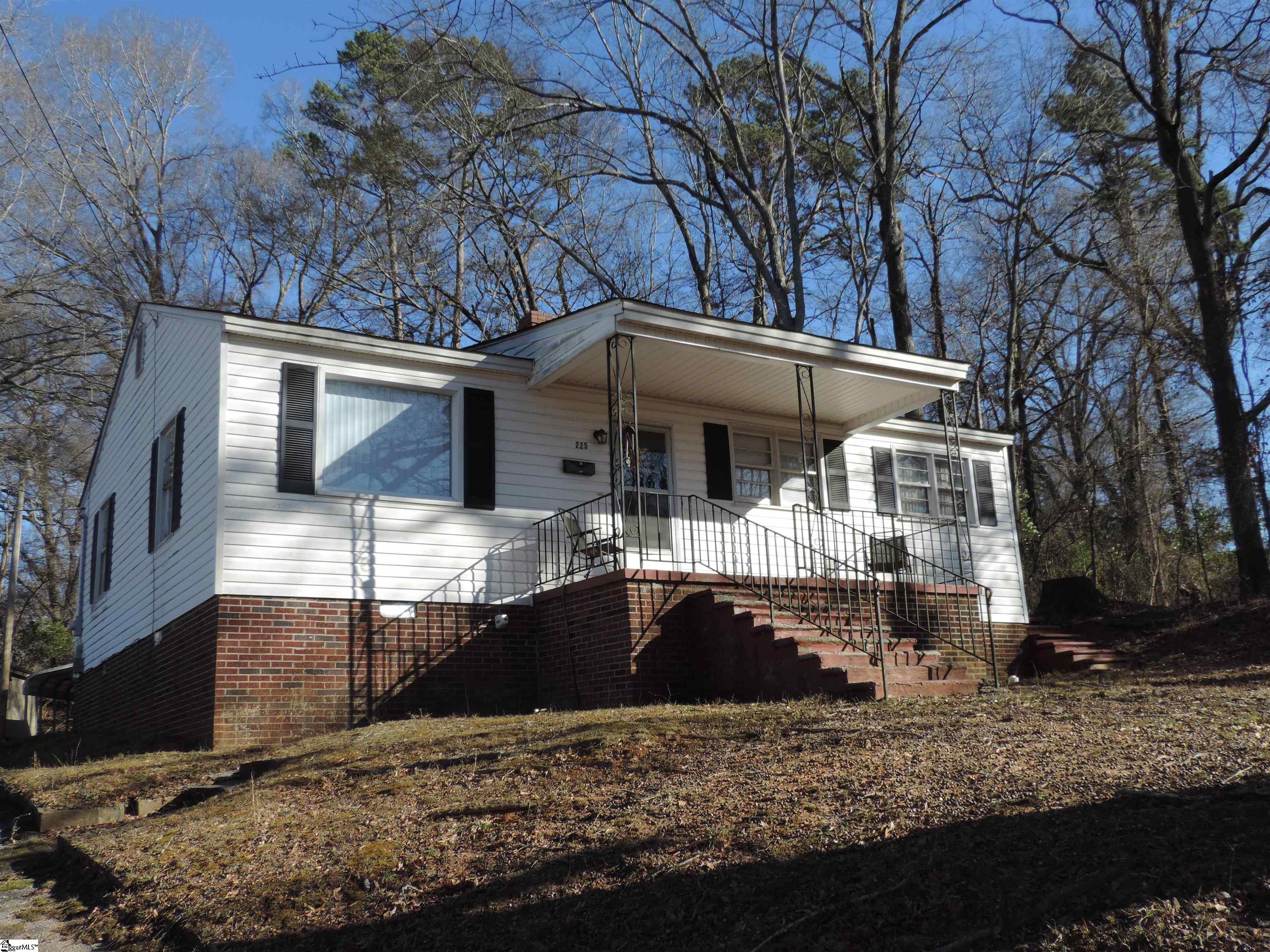 225 South Boyce Street Union, SC 29379 - Photo 2 of 14