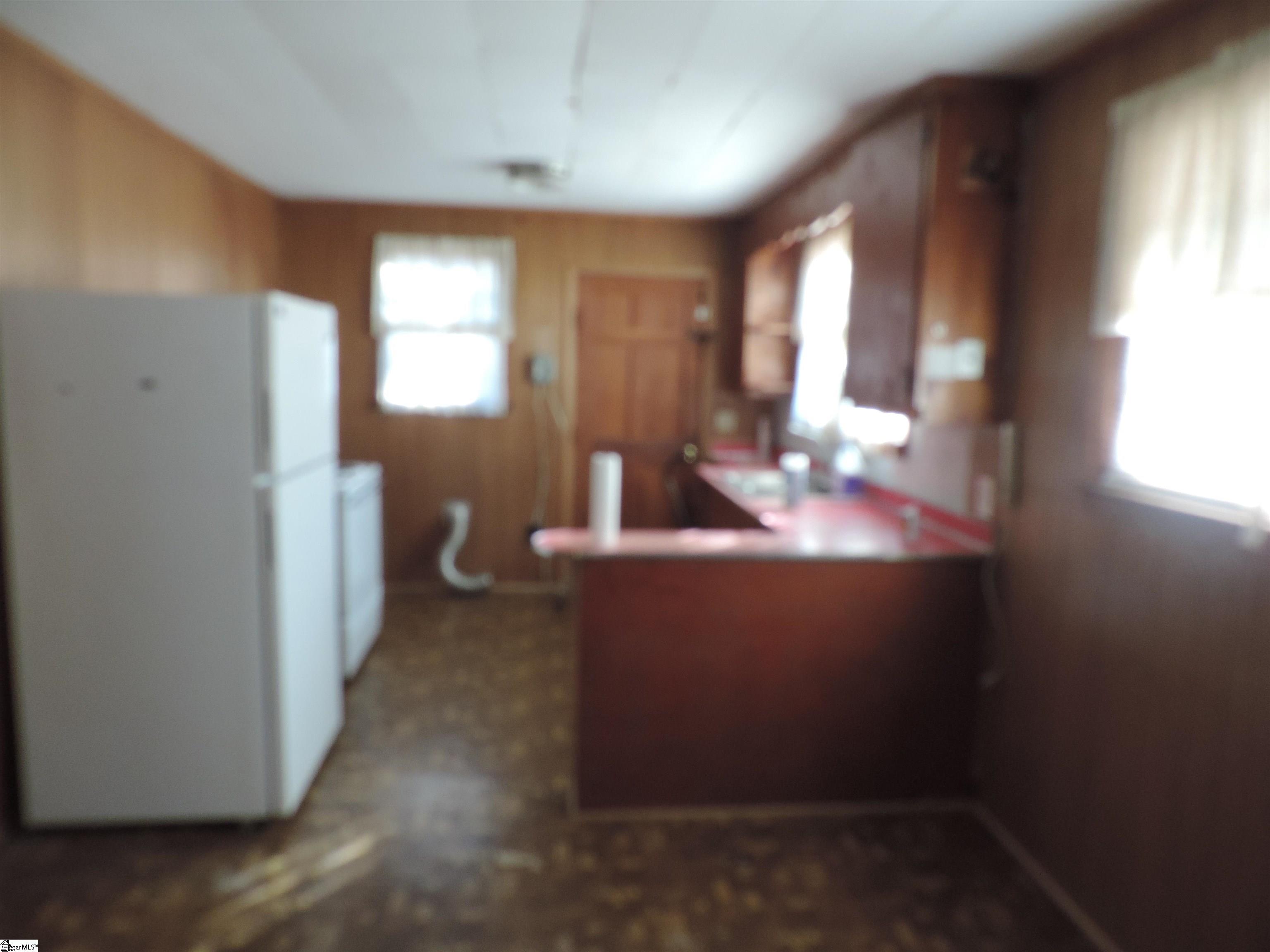 225 South Boyce Street Union, SC 29379 - Photo 4 of 14