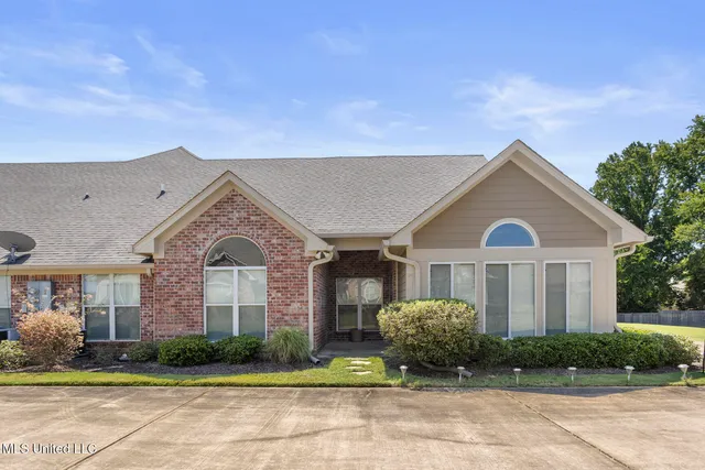 $280,000 | 710 Sweetwater Drive, Pearl, MS 39208