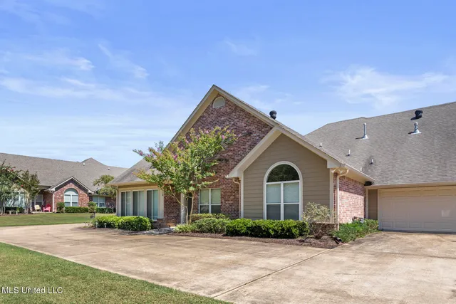 $280,000 | 710 Sweetwater Drive, Pearl, MS 39208