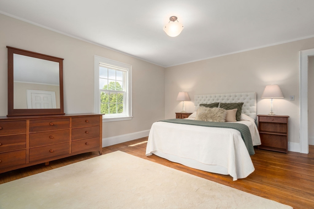 34 Pleasant Street Newton, MA 02465 - Photo 9 of 16