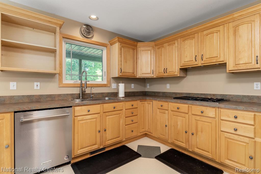 68905 8 Mile Road South Lyon, MI 48178 - Photo 23 of 72 Gallery Image 23