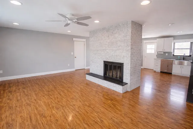 $219,000 | 907 Dina Street, Collinsville, IL 62234