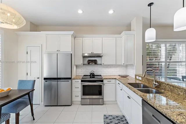 $475,000 | 1832 Southwest Willowbend Lane, Palm City, FL 34990