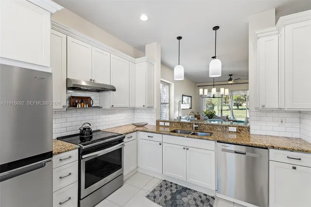 $475,000 | 1832 Southwest Willowbend Lane, Palm City, FL 34990