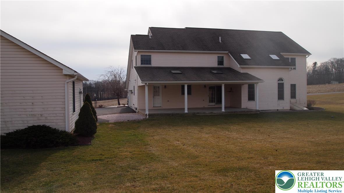362 Nolf Road Nazareth, PA 18064 - Photo 4 of 45