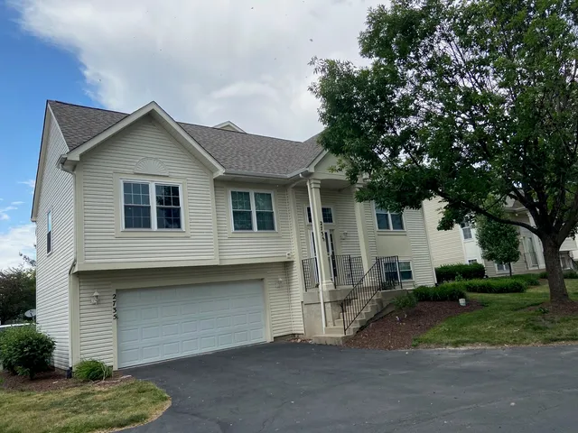 $2,350 | 2735 Canyon Drive, Unit 2735, Plainfield, IL 60586