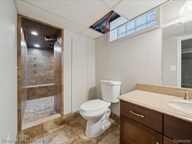 2198 Hawthorne Road Grosse Pointe Woods, MI 48236 - Photo 10 of 14