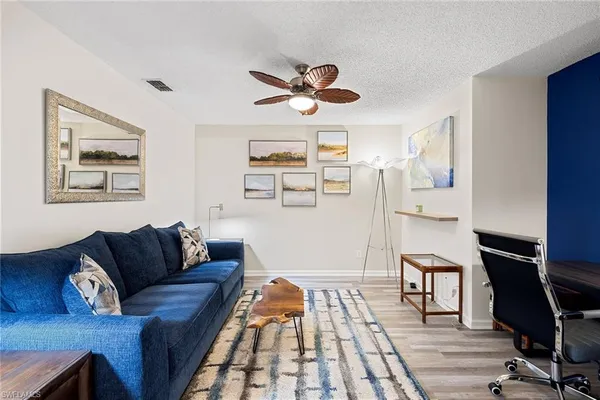 $5,800 | 6900 Dennis Circle, Unit J205, Naples, FL 34104
