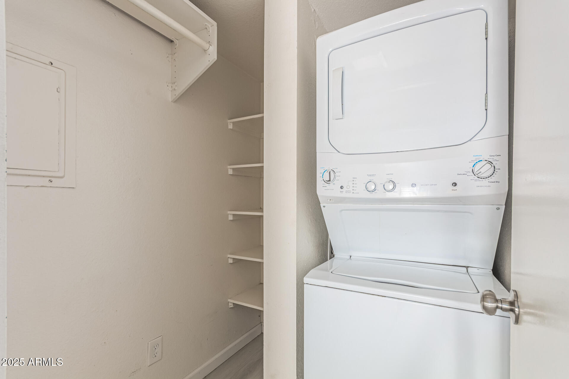 4730 West Northern Avenue, Unit 1087 Glendale, AZ 85301 - Photo 26 of 34 a utility room with dryer and washer