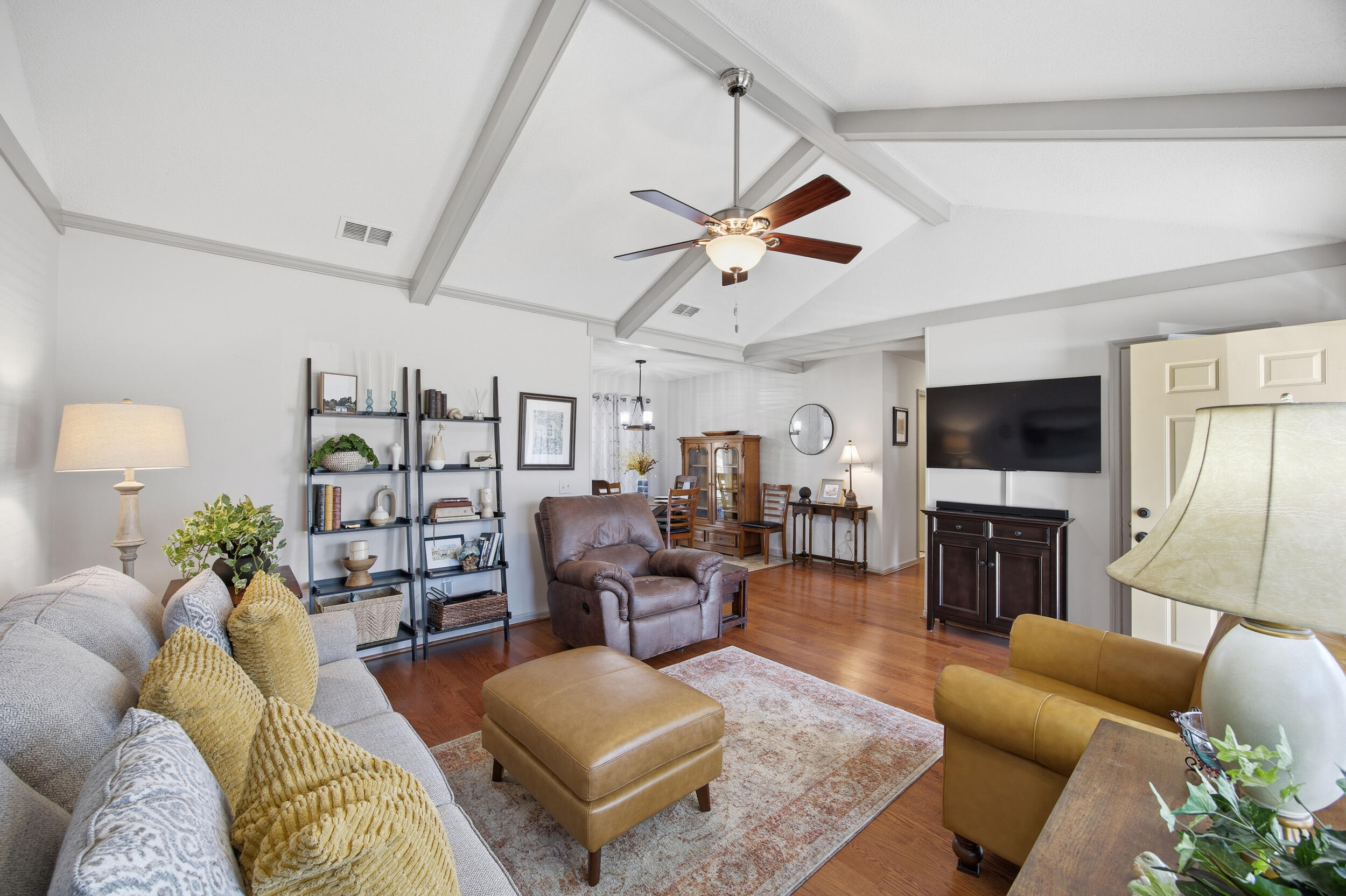 121 Aylesbury Road Goose Creek, SC 29445 - Photo 2 of 33 13__i2a3843