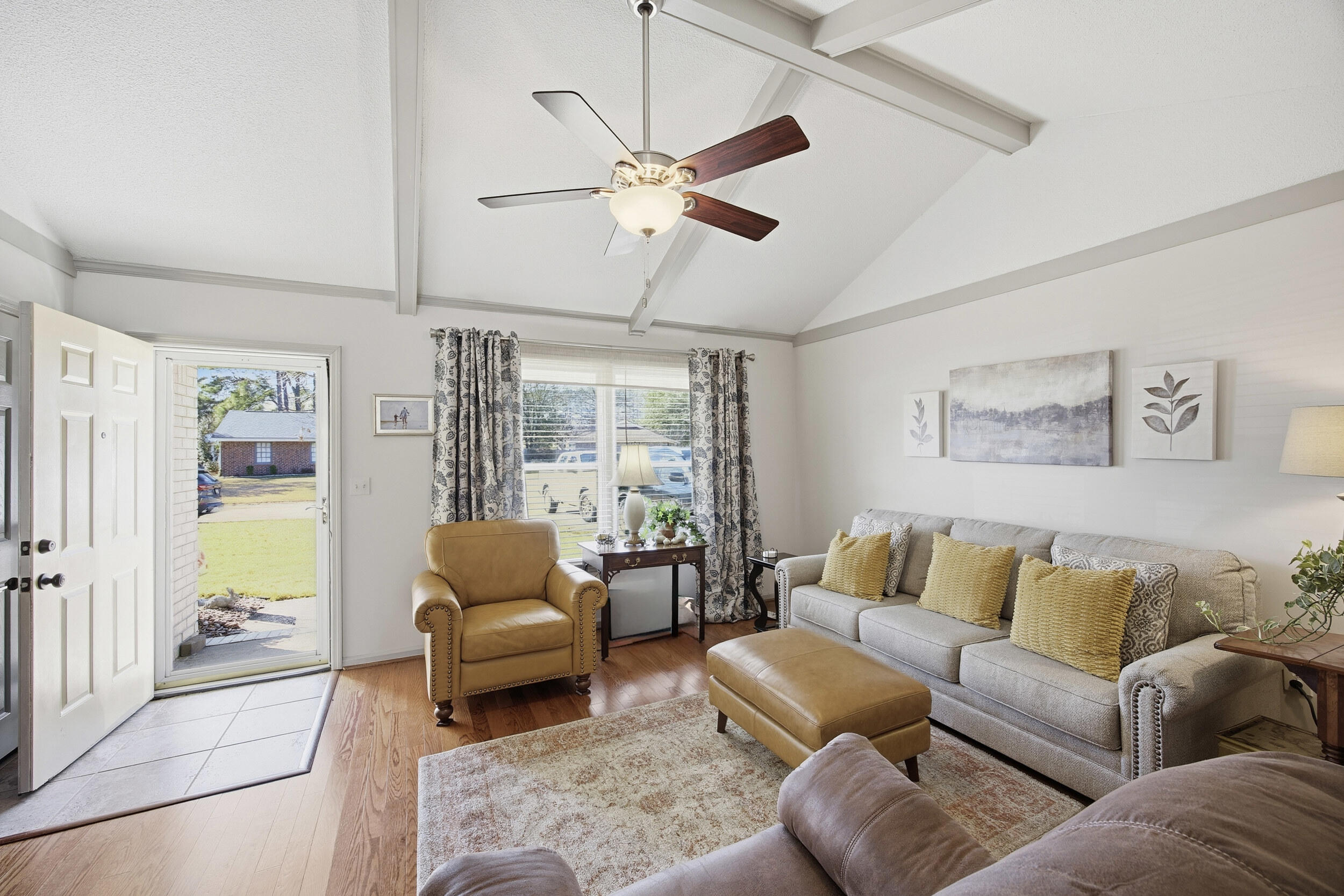 121 Aylesbury Road Goose Creek, SC 29445 - Photo 3 of 33 14__i2a3840