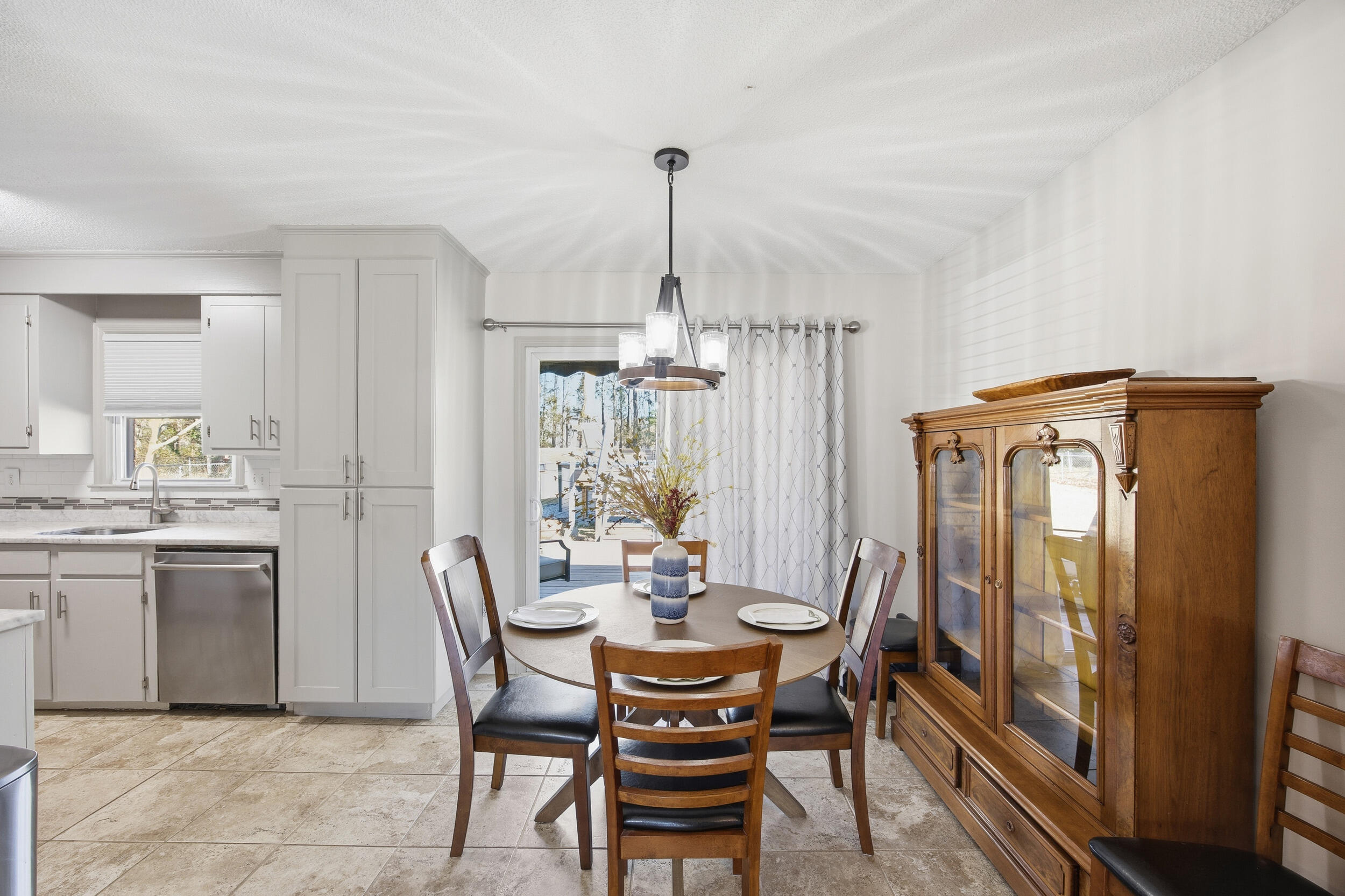 121 Aylesbury Road Goose Creek, SC 29445 - Photo 8 of 33 19__i2a3867