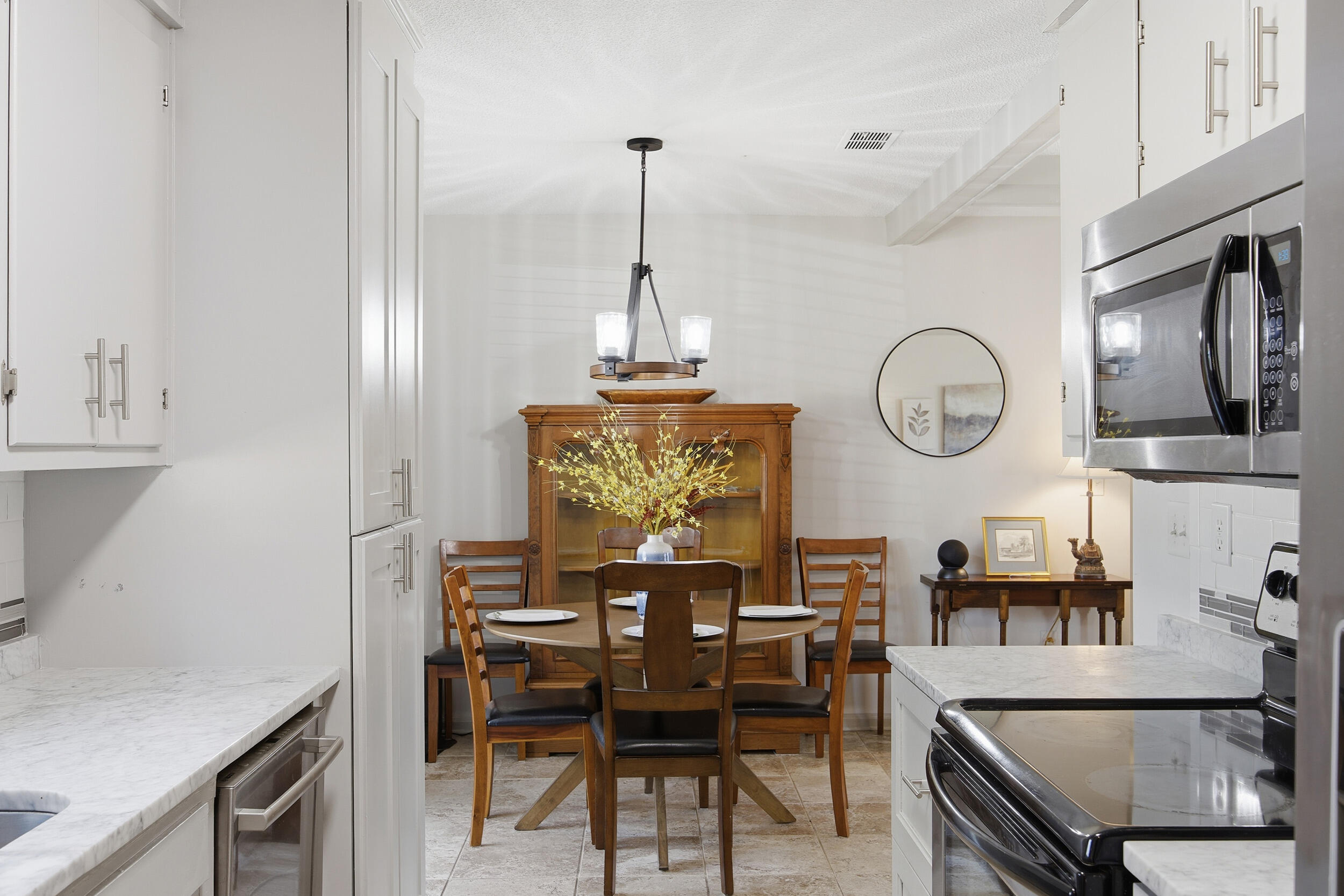 121 Aylesbury Road Goose Creek, SC 29445 - Photo 10 of 33 21__i2a3861