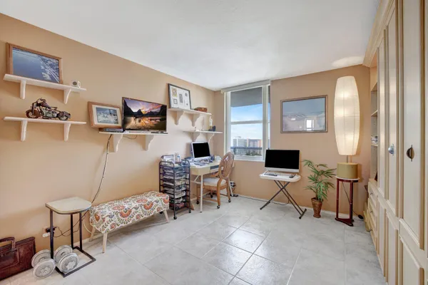 $420,000 | 3015 North Ocean Boulevard, Unit 17B, Fort Lauderdale, FL 33308