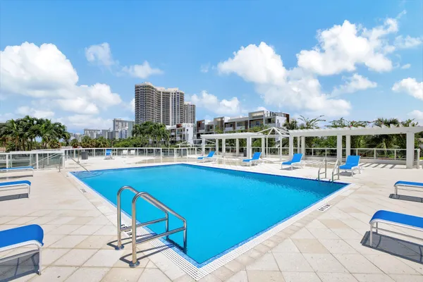 $420,000 | 3015 North Ocean Boulevard, Unit 17B, Fort Lauderdale, FL 33308