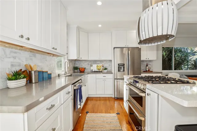 $1,599,000 | 2722 Spreckels Lane, Redondo Beach, CA 90278