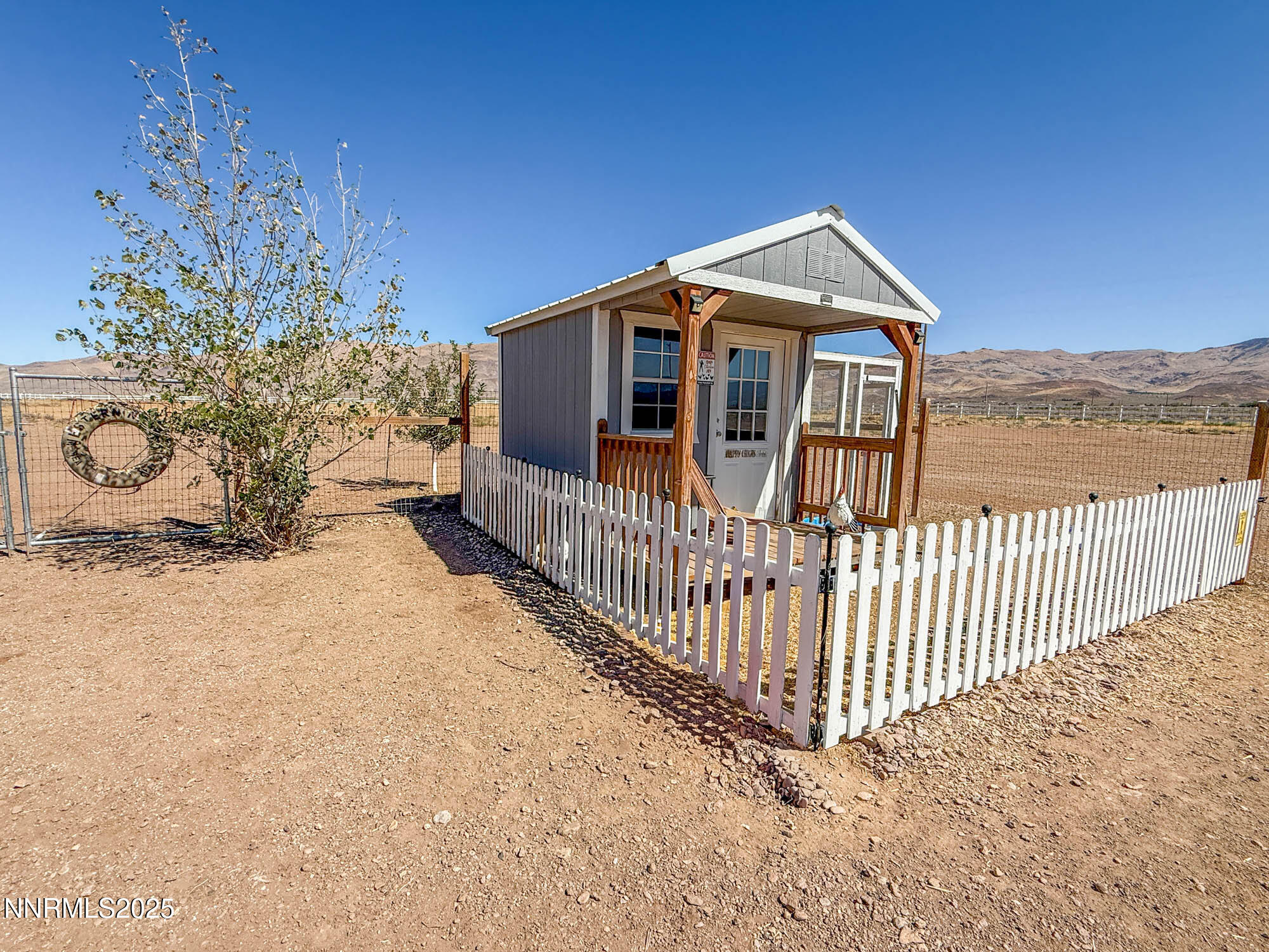 105 James Ranch Court Reno, NV 89510 - Photo 32 of 36 a view of a small yard in front of a house