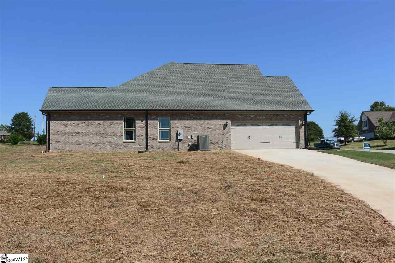 116 Floyd Meadow Drive Inman, SC 29349 - Photo 2 of 32 Gallery Image 2