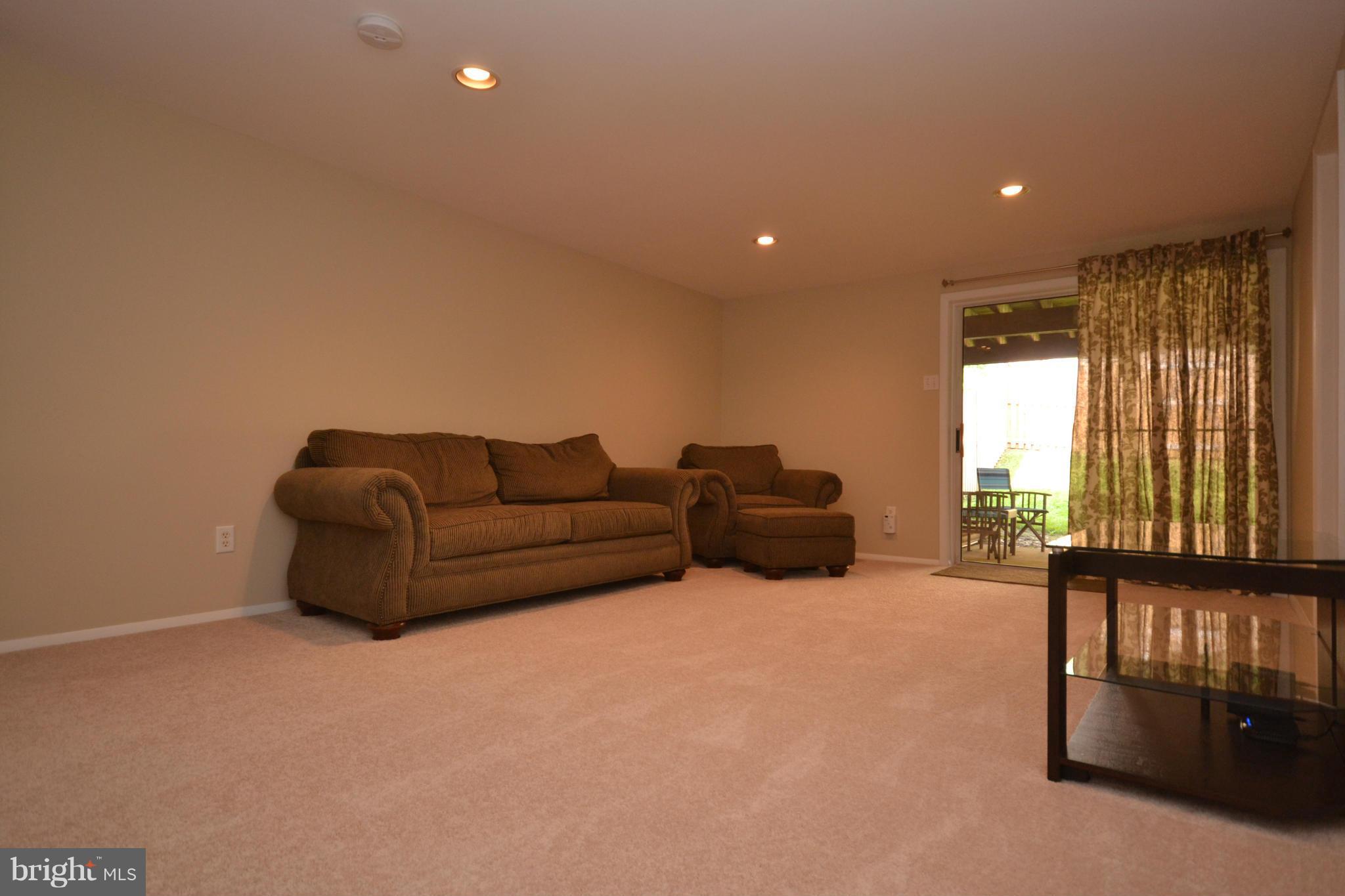 40 Powder View Court Nottingham, MD 21236 - Photo 22 of 30 Walk-Out Basement with New Carpet