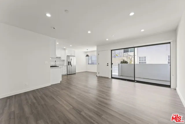 $5,200 | 1254 9th Street, Unit C1, Santa Monica, CA 90401
