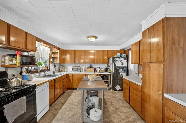 $263,000 | 15 Dachenhausen Lane, Ruby, NY 12475