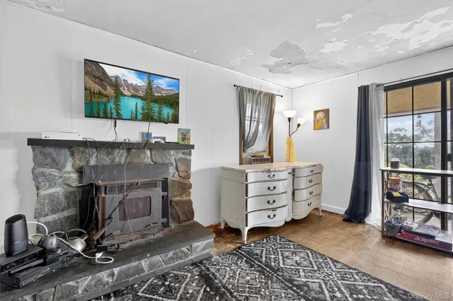 $263,000 | 15 Dachenhausen Lane, Ruby, NY 12475