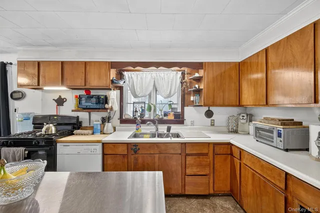 $263,000 | 15 Dachenhausen Lane, Ruby, NY 12475