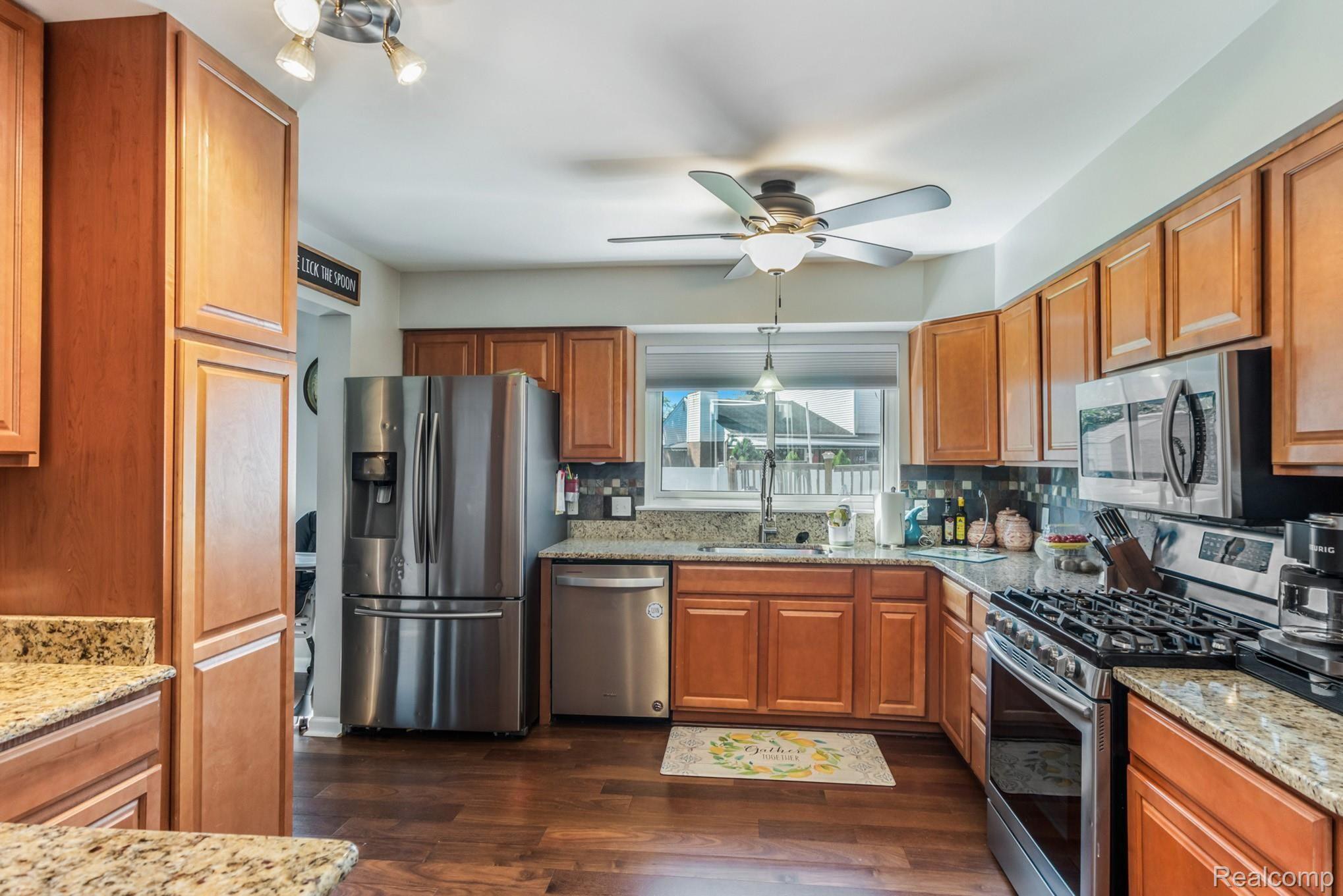 24781 Timber Ridge Trail Flat Rock, MI 48134 - Photo 12 of 31 DSC_2080.jpg