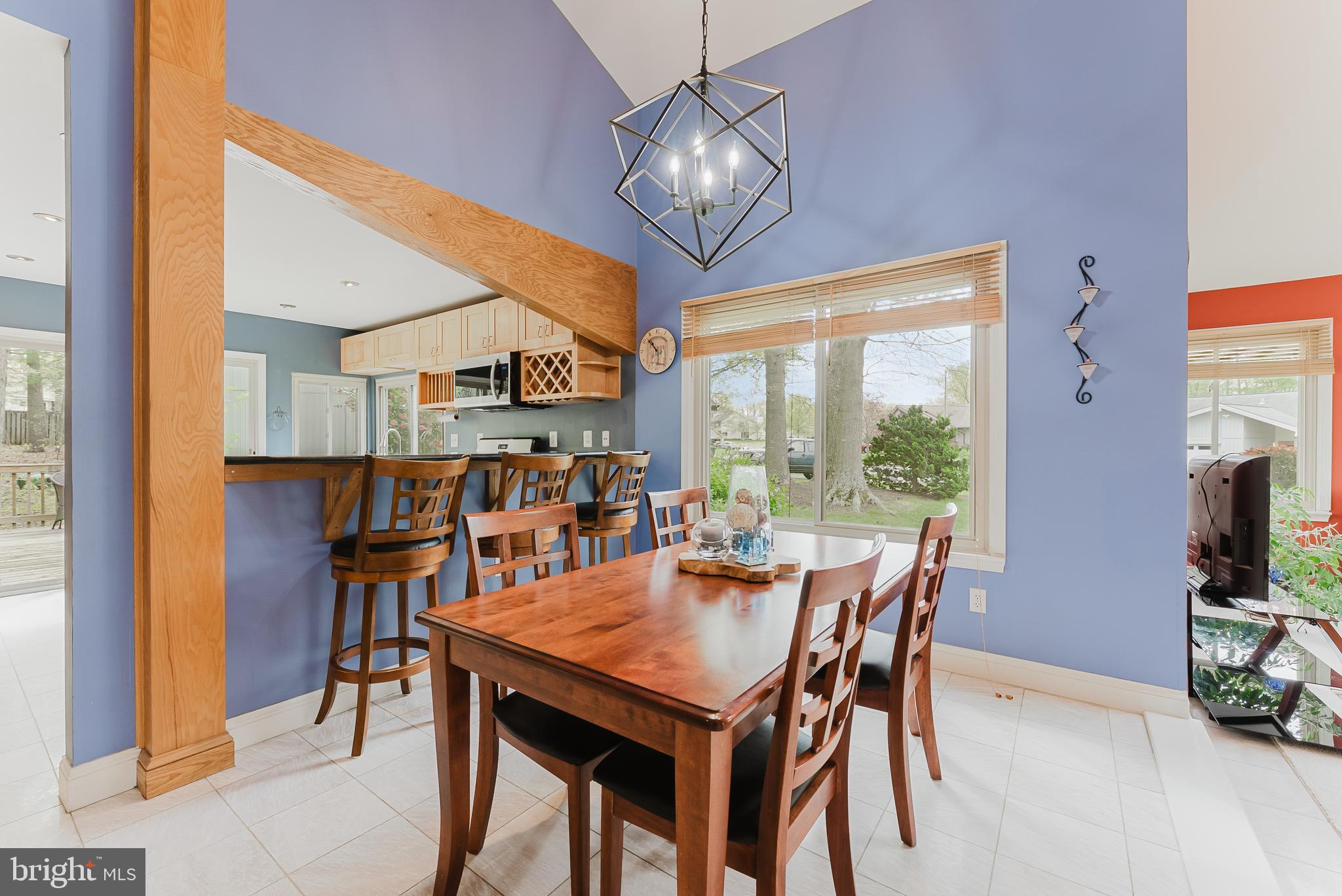 5915 Lovejoy Court Springfield, VA 22152 - Photo 4 of 55