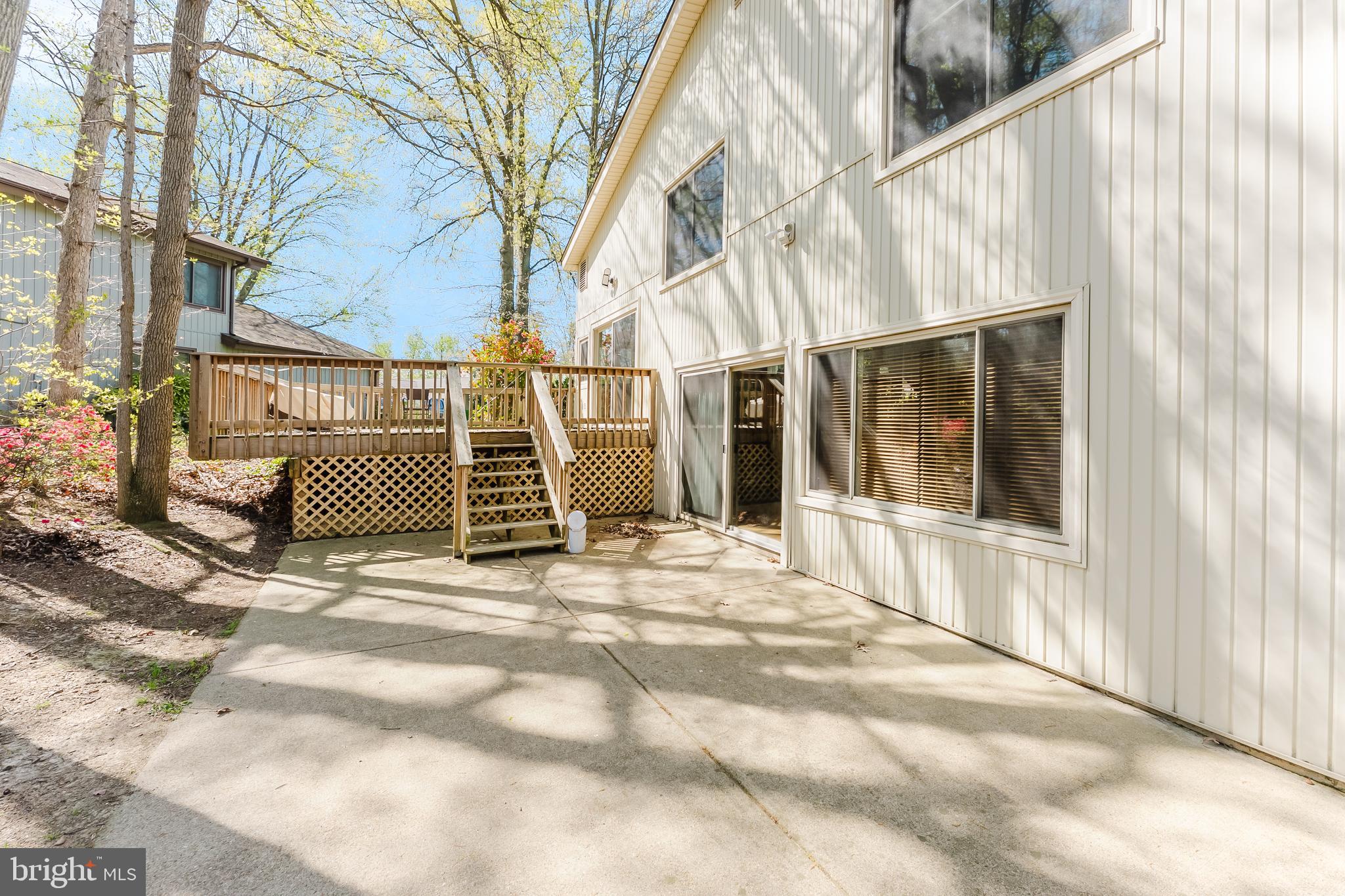 5915 Lovejoy Court Springfield, VA 22152 - Photo 6 of 55