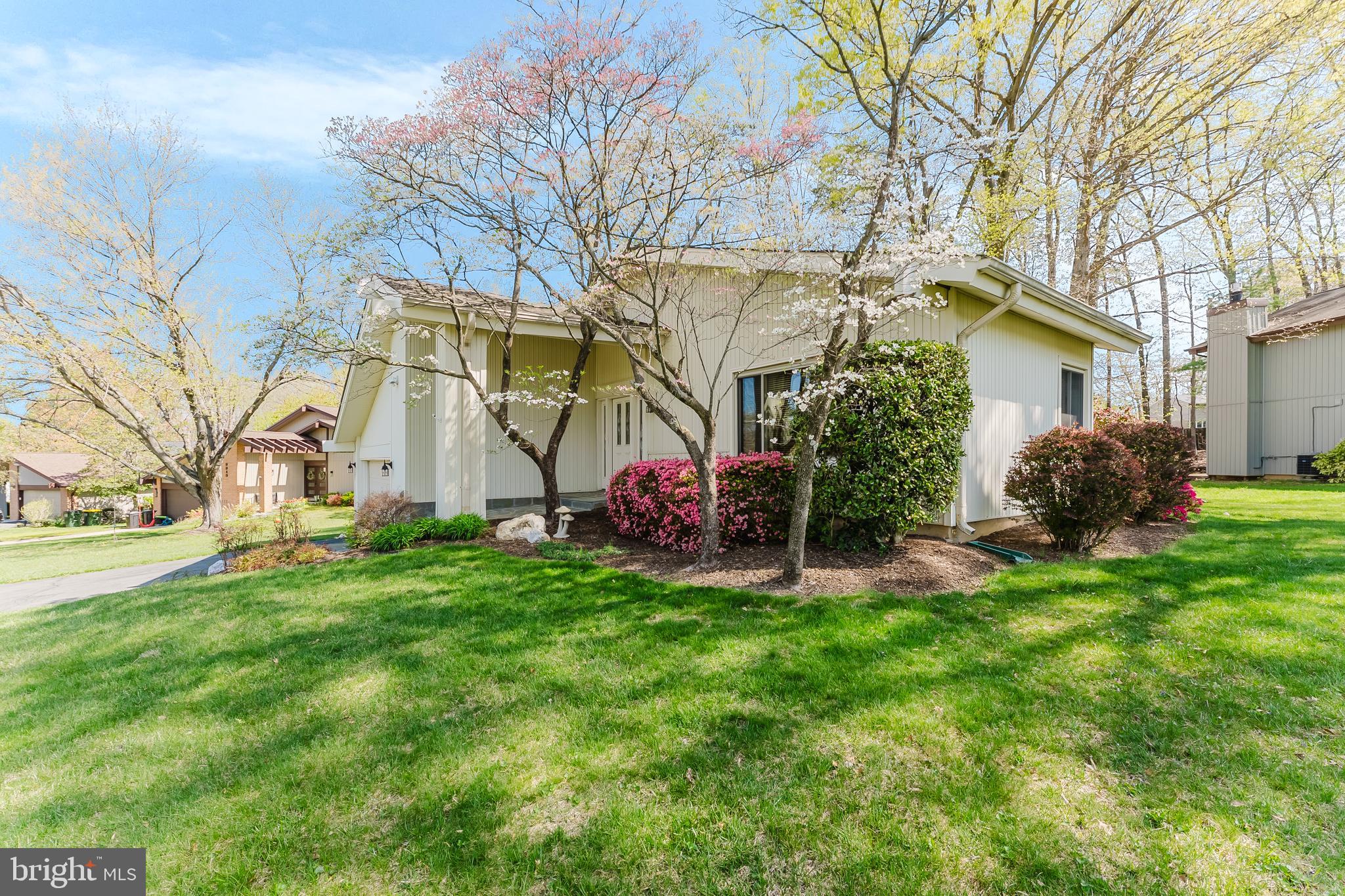 5915 Lovejoy Court Springfield, VA 22152 - Photo 9 of 55