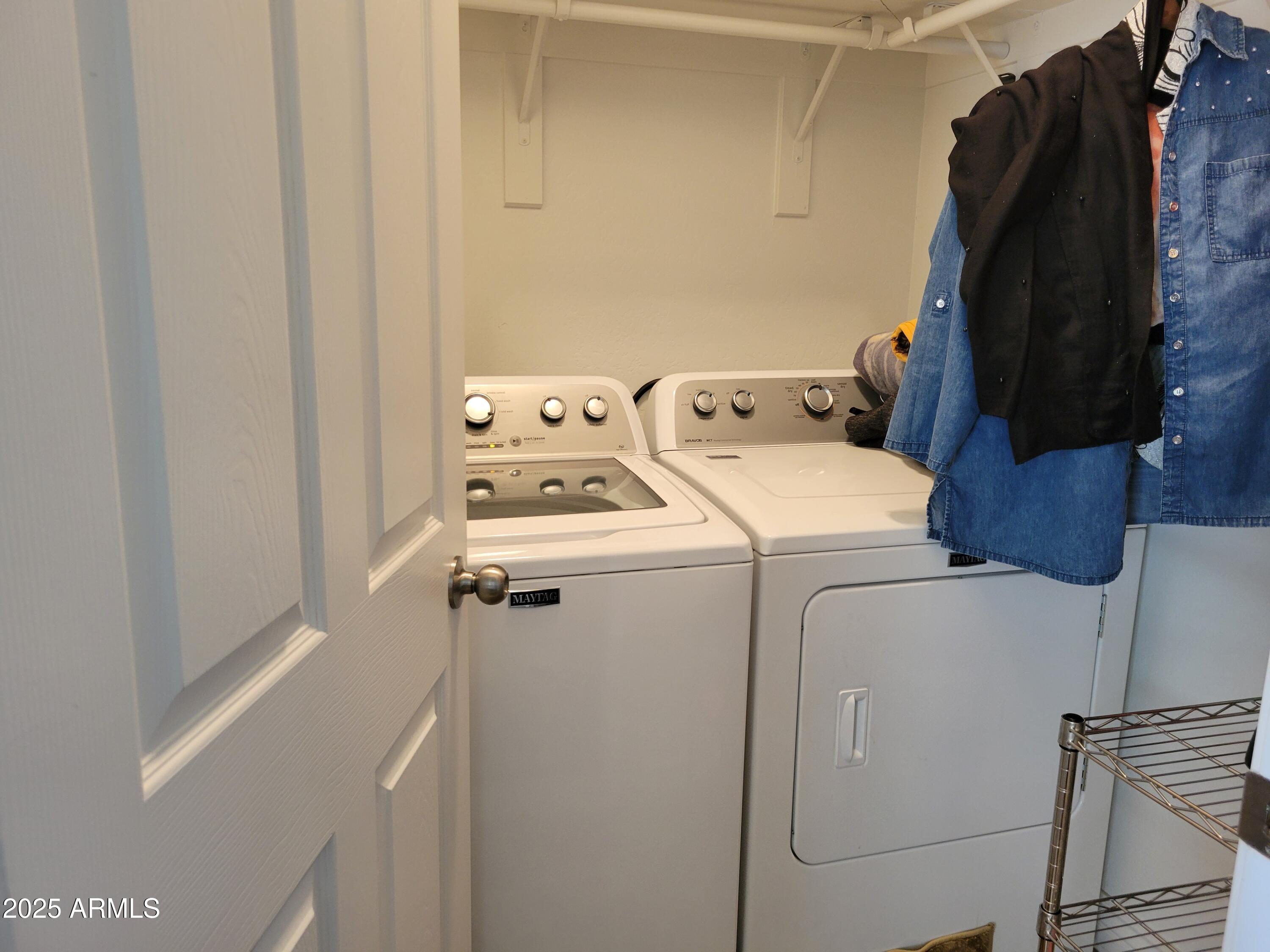 7439 West Wolf Street Phoenix, AZ 85033 - Photo 19 of 21 a utility room with dryer and washer