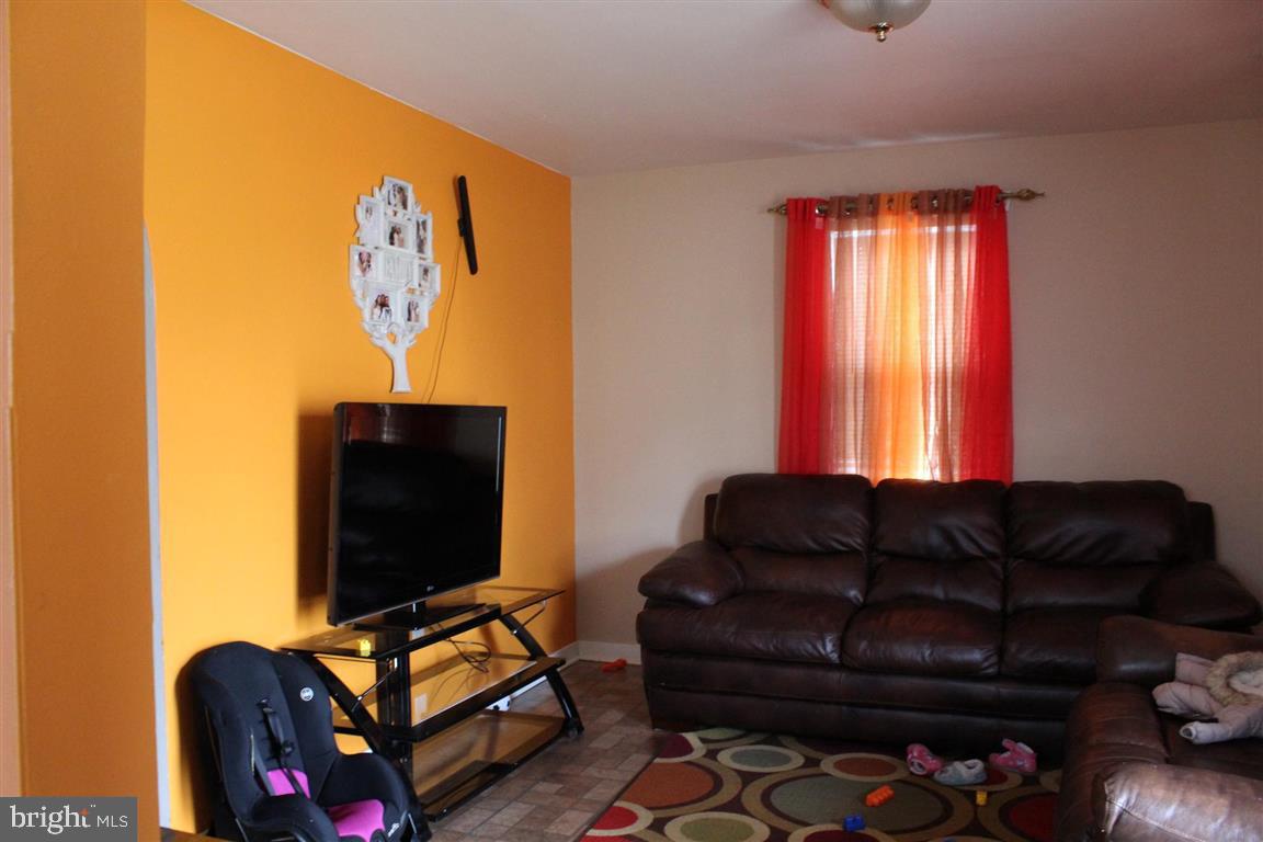 444 Ridge Avenue Souderton, PA 18964 - Photo 6 of 20 Gallery Image 6