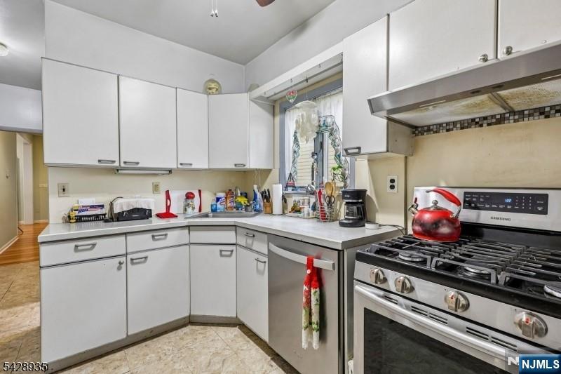 52 Preston Street Ridgefield Park, NJ 07660 - Photo 16 of 41