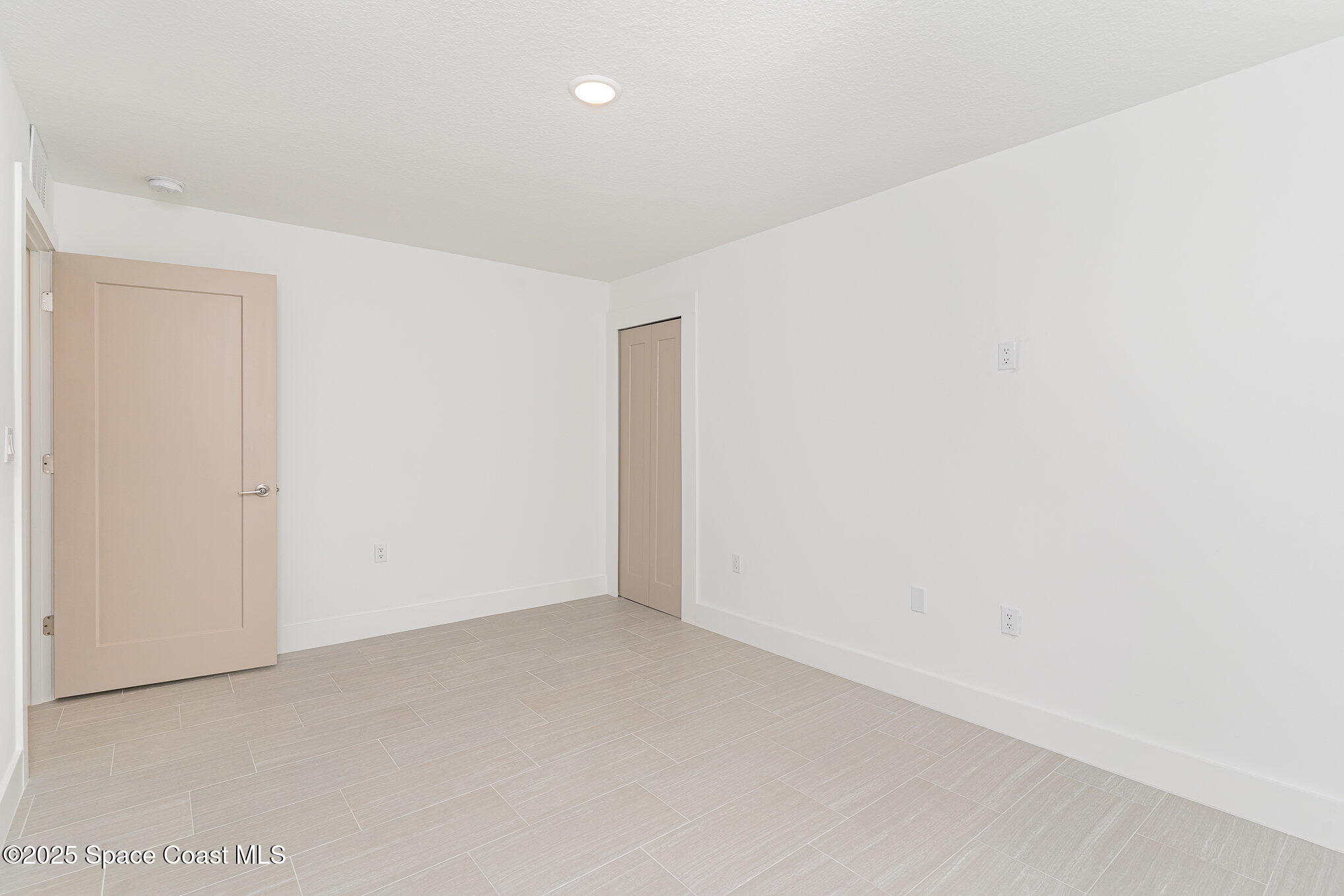 1635 Par Street Northeast, Unit 2103 Palm Bay, FL 32905 - Photo 13 of 36 a view of an empty room