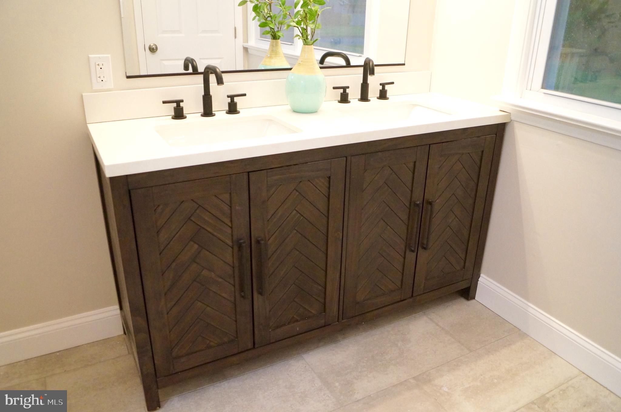 3429 Hazelwood Road Edgewater, MD 21037 - Photo 9 of 15 Master Bath