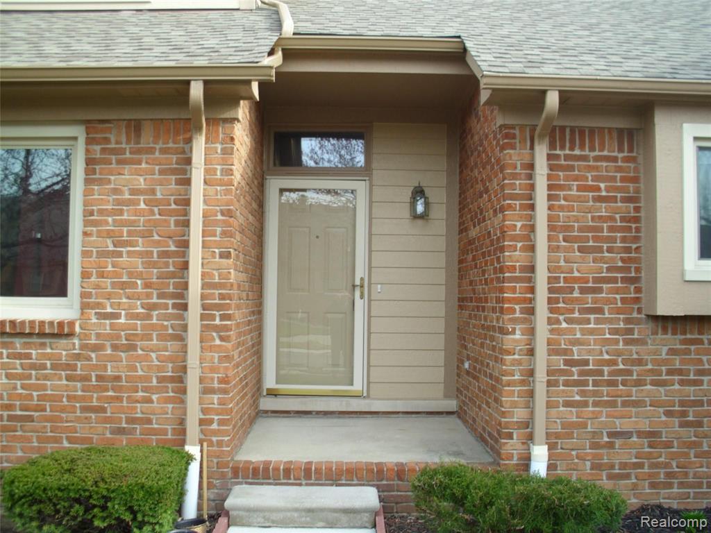 16841 Country Ridge Lane Macomb, MI 48044 - Photo 5 of 76