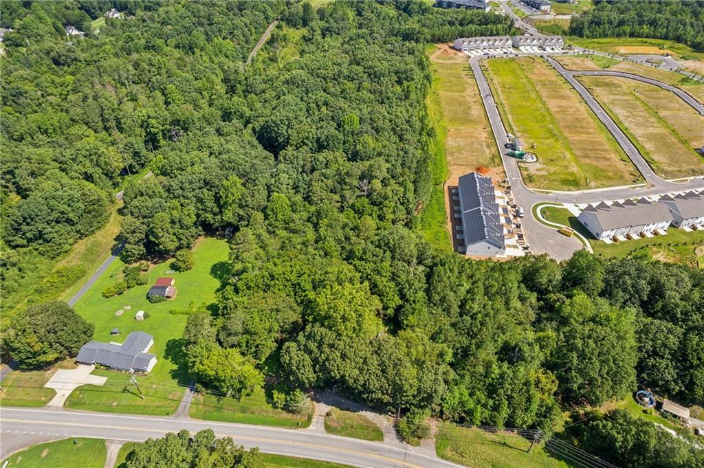 3804 Price Road Gainesville, GA 30506 - Photo 4 of 7 a view of a house with a swimming pool
